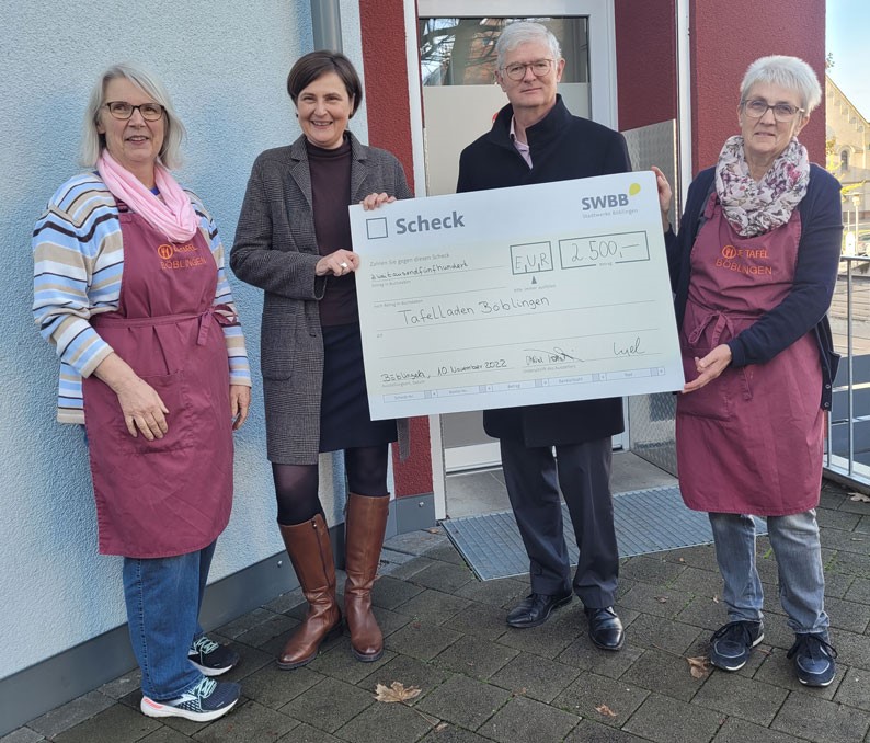 Spendenscheckübergabe der SWBB im Tafelladen Böblingen